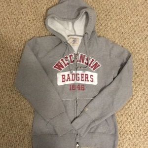 Wisconsin badgers zip up size medium